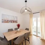 בית הארחה Almaris מאנדרה