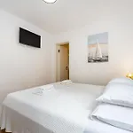 Almaris 3* מאנדרה