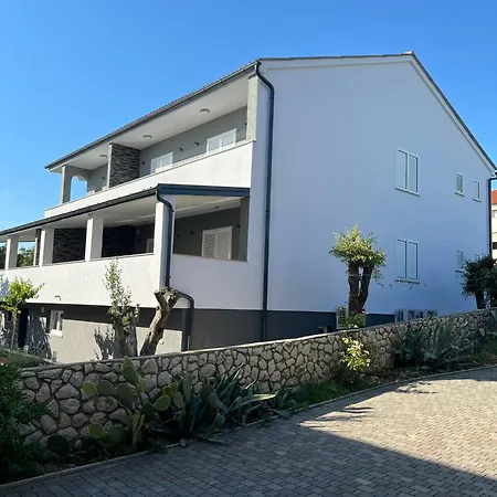 Almaris Pensjonat 3*