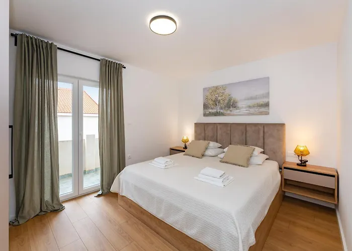 Pensionat Almaris 3*